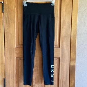 LSKD Black Capri Leggings